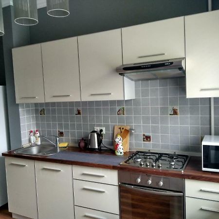 Stylish Apartment In The Gold Square Of Almatý Exterior foto